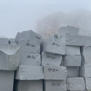 白城芝麻白花岗石