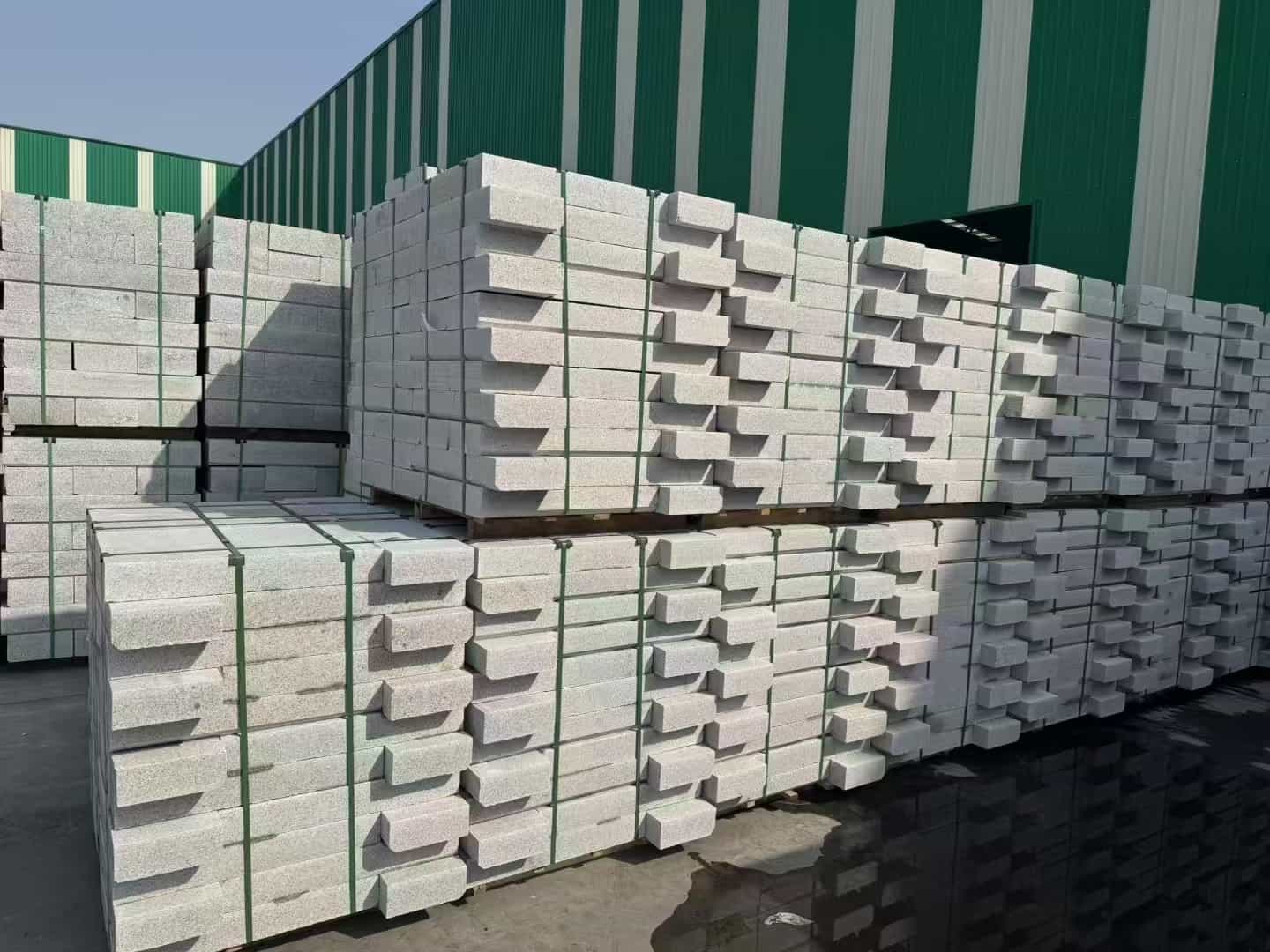 白城芝麻白路沿石