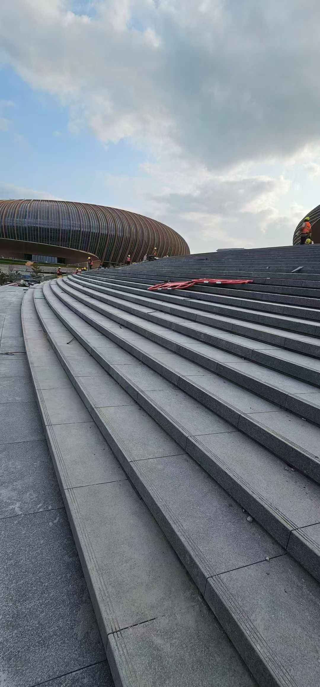 白城 弧形整石台阶铺装效果图